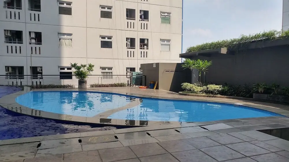 Джакарта: Comfy and Clean 2BR Green Pramuka Apartment