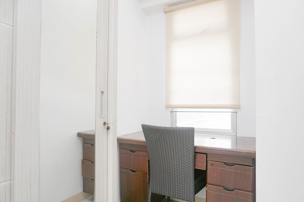 Джакарта: Spacious 2BR Green Bay Pluit Apartment