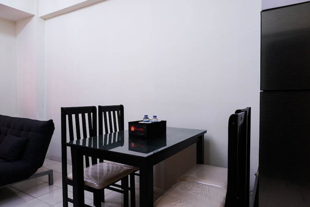 Джакарта: Spacious 1br City View Puri Park View Apartment Near Puri Indah Mall
