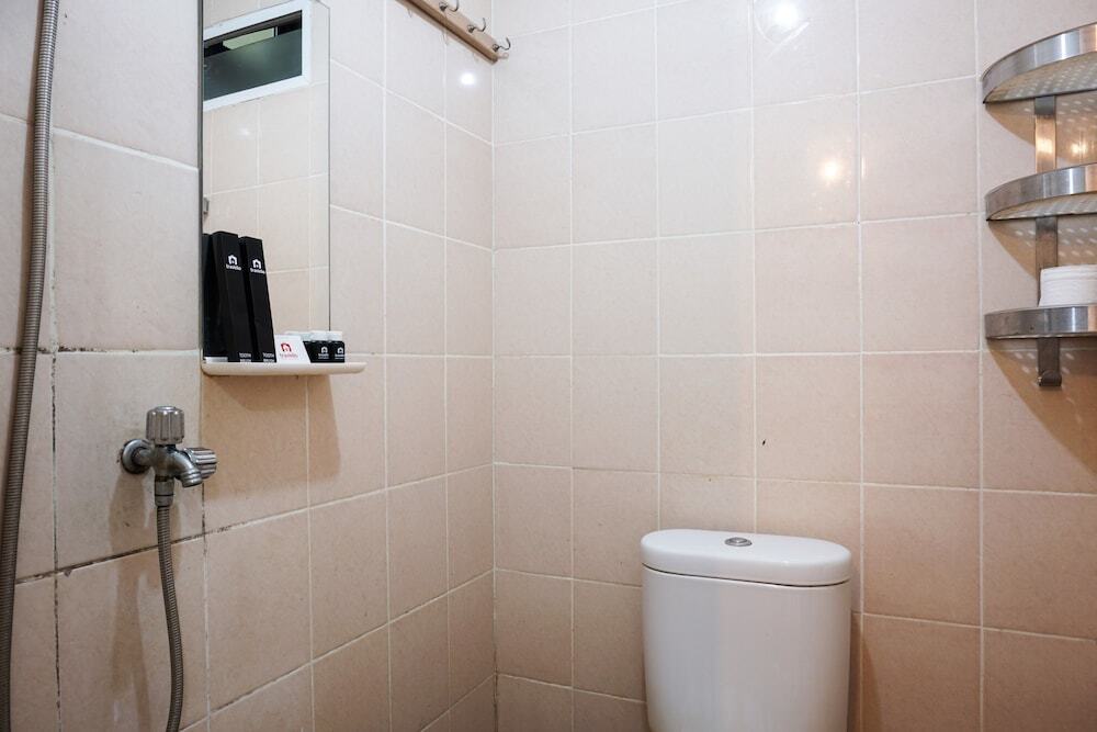 Джакарта: Spacious 1br City View Puri Park View Apartment Near Puri Indah Mall