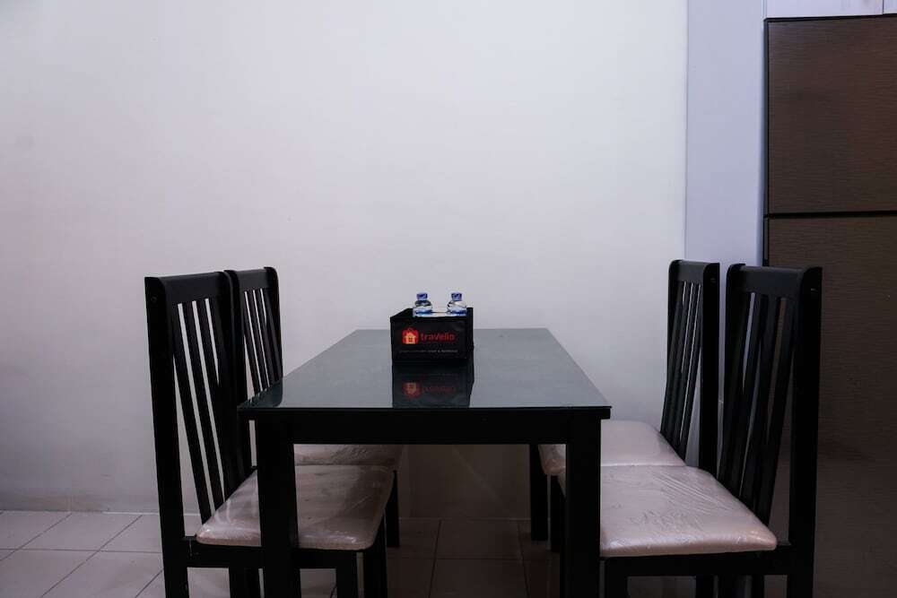 Джакарта: Spacious 1br City View Puri Park View Apartment Near Puri Indah Mall