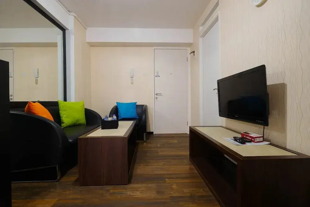 Джакарта: Simplicity Minimalist 2Br Bassura City Apartment