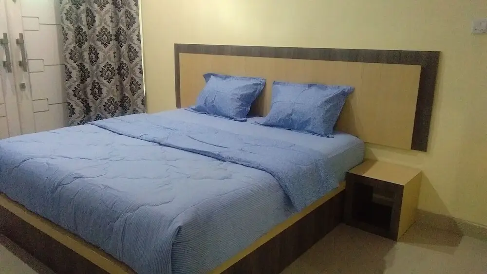 Букиттинги: Adilla Homestay Syariah