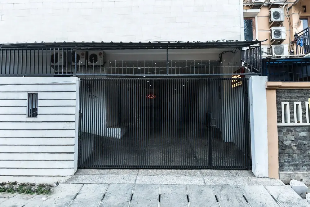 Джакарта: OYO 1491 Sandang Residence Near RS Patria IKKT