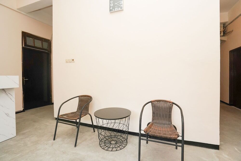 Сурабая: OYO 1374 Semampir Residence at Ahmad Yani