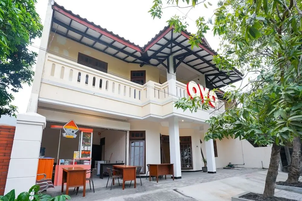 Сурабая: OYO 1374 Semampir Residence at Ahmad Yani