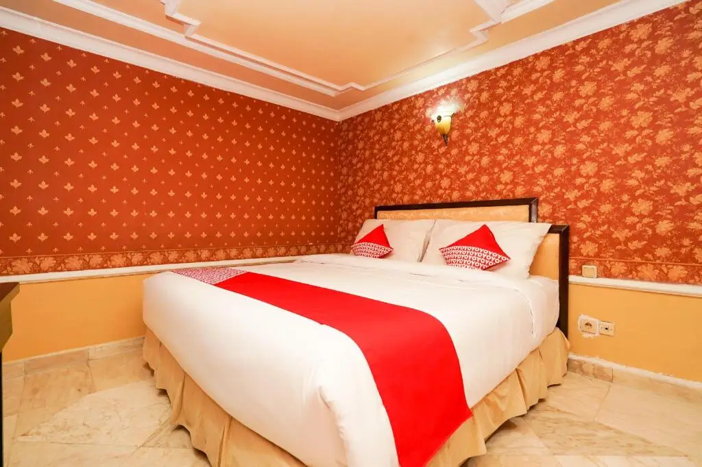 Сурабая: Hotel Istana Permata Dinoyo