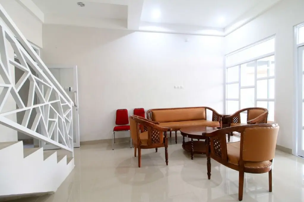 Клатен: RedDoorz near Klaten Train Station