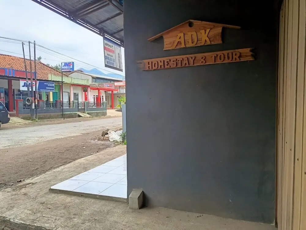 Цисурупан: ADK Papandayan Homestay & Tour
