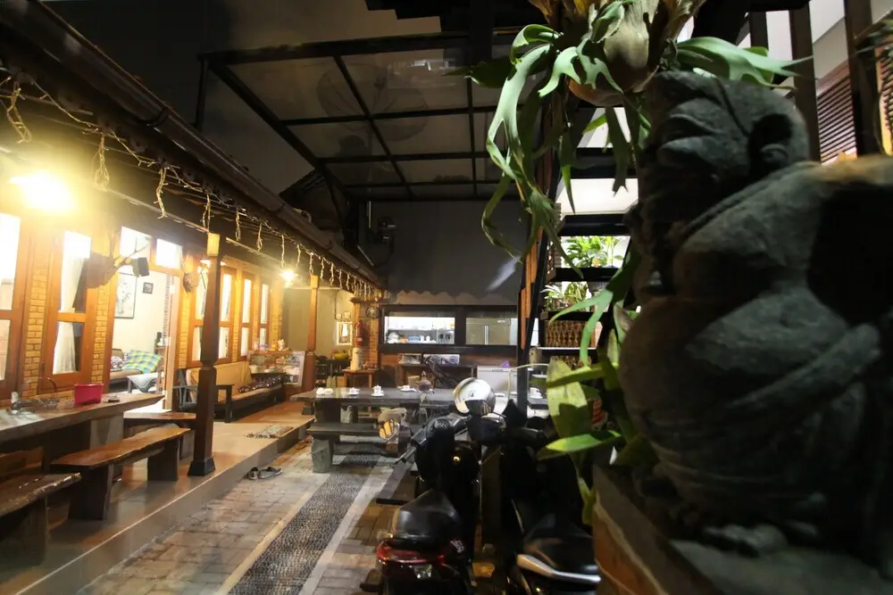Джокьякарта: Hastostay Wetan Malioboro