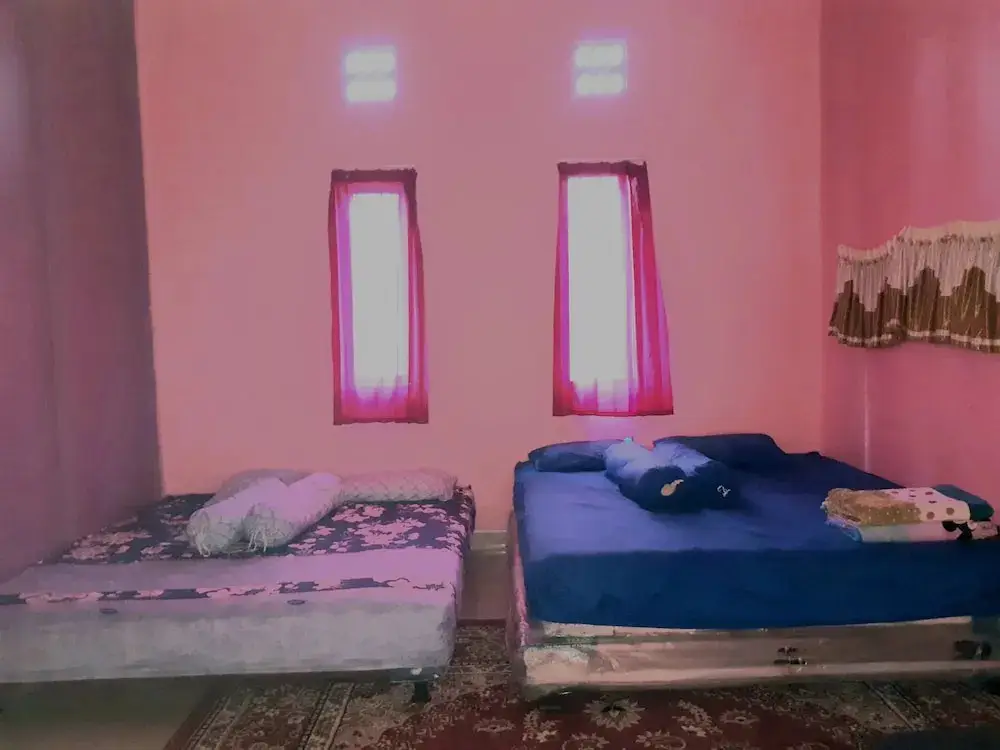 Джамби: Almira Homestay