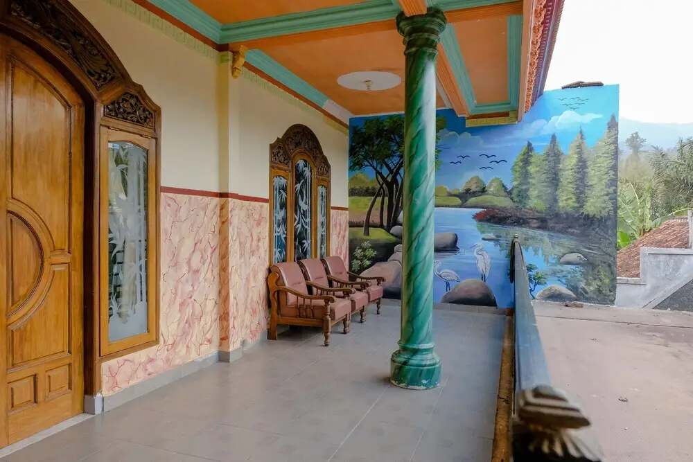 Бату: Sumber Urip Family Homestay by OYO Rooms