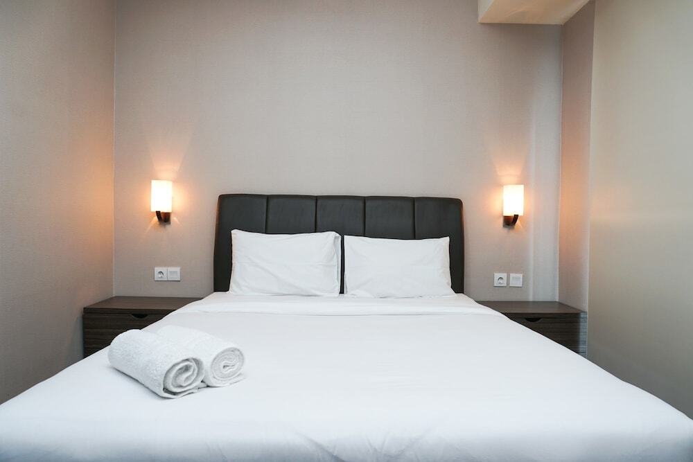 Джакарта: Minimalist Style Puri Orchard Studio Apartment