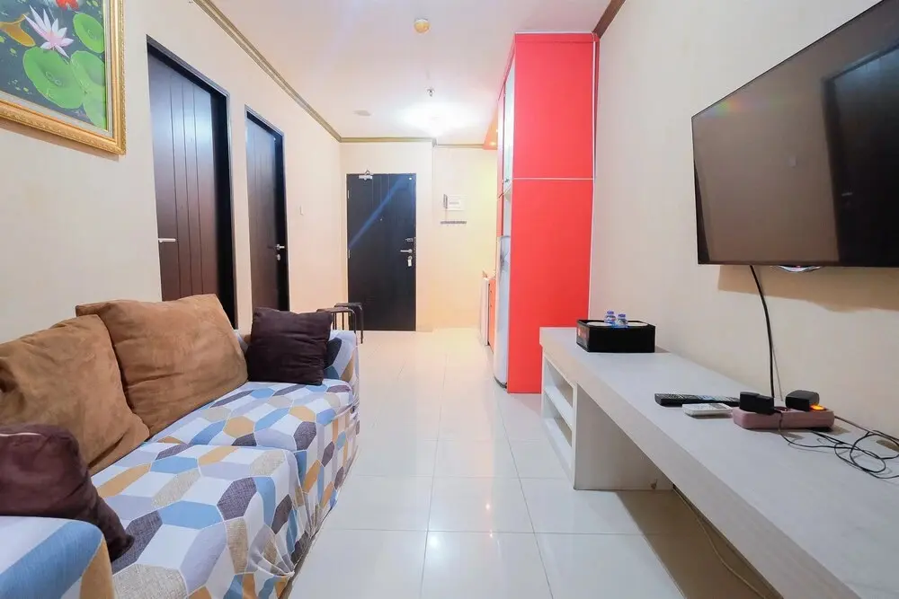 Джакарта: Homey 1br at Cervino Village Apartment