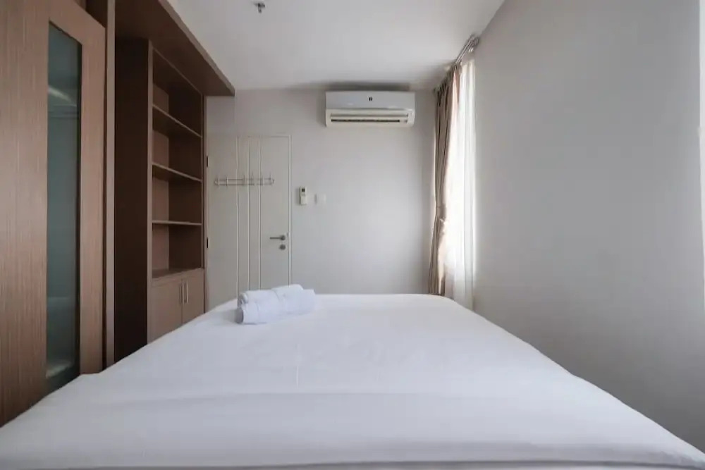Джакарта: 2BR with Sofa Bed Cervino Tebet Apartment