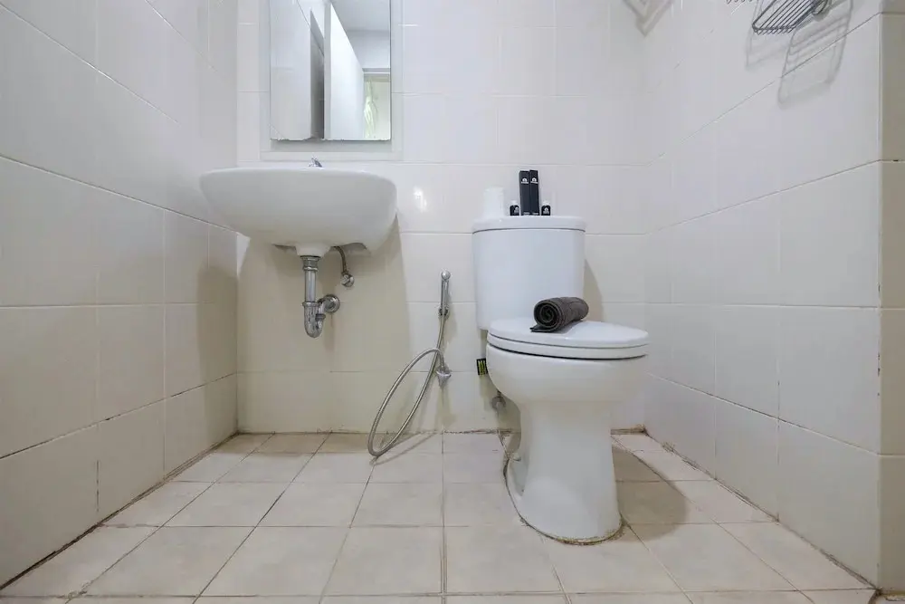 Джакарта: 2BR with Sofa Bed Cervino Tebet Apartment