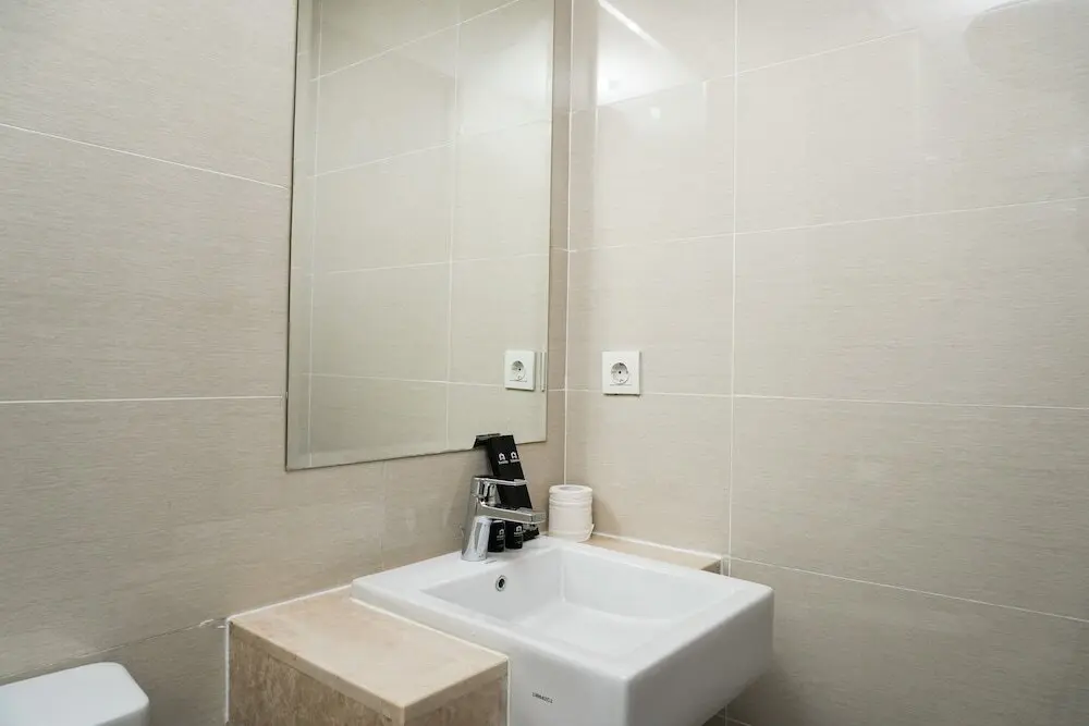 Джакарта: Affordable 1br Puri Mansion Apartment