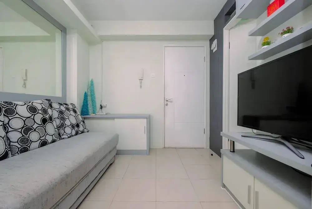 Modern and Cozy 2BR Apartment at Green Palace Kalibata — фото 1