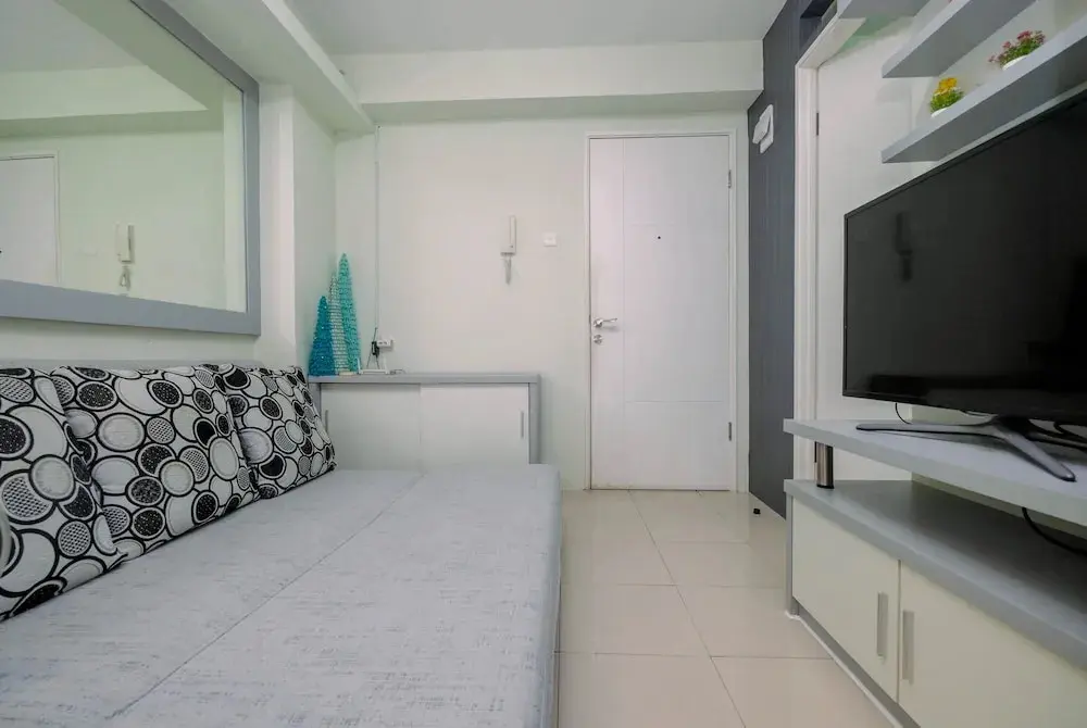Джакарта: Modern and Cozy 2BR Apartment at Green Palace Kalibata