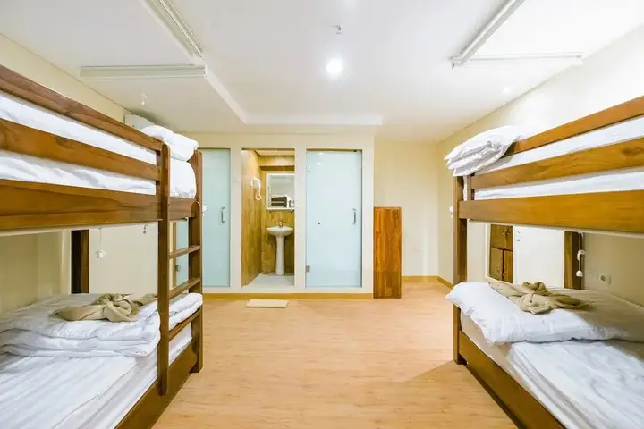 Чангу: Caroline Hostel
