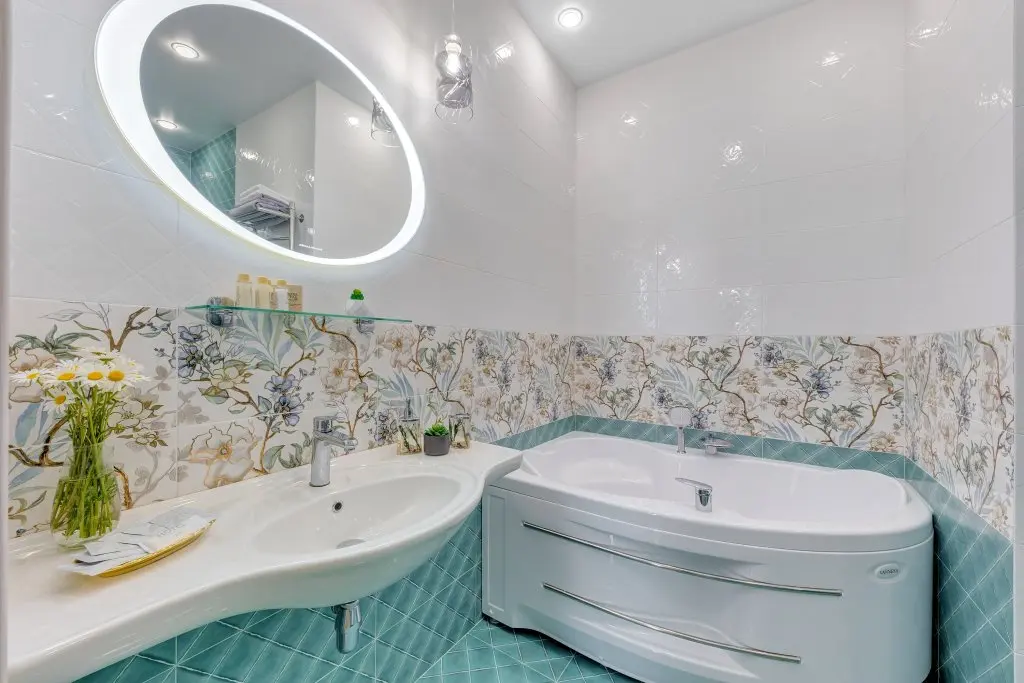 Геленджик: Апартаменты Люкс с большой ванной и видом на горы Sea Breeze & SPA