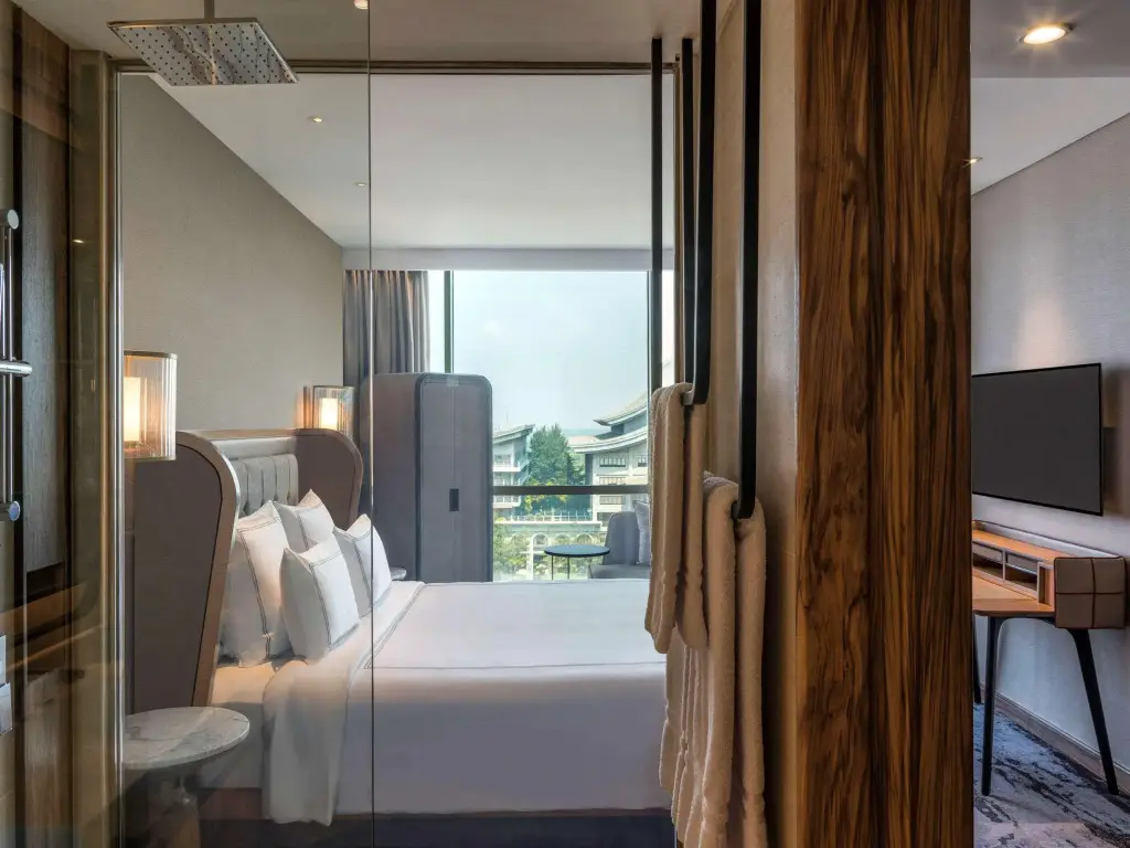 Джакарта: Swissôtel Jakarta PIK Avenue