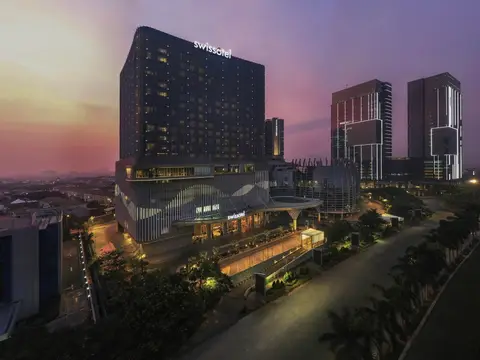 Swissôtel Jakarta PIK Avenue — фото 1