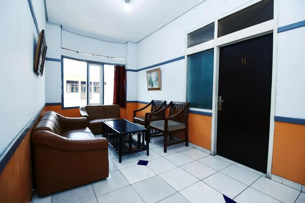 Гарут: Hotel Familie Ayu Garut