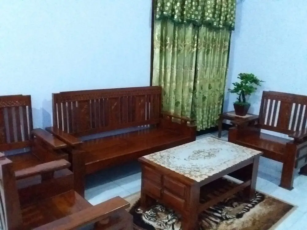 Надисари: Mas Dylan Homestay