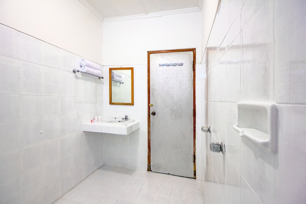Джокьякарта: Oyo 1602 Trim Tiga Hotel