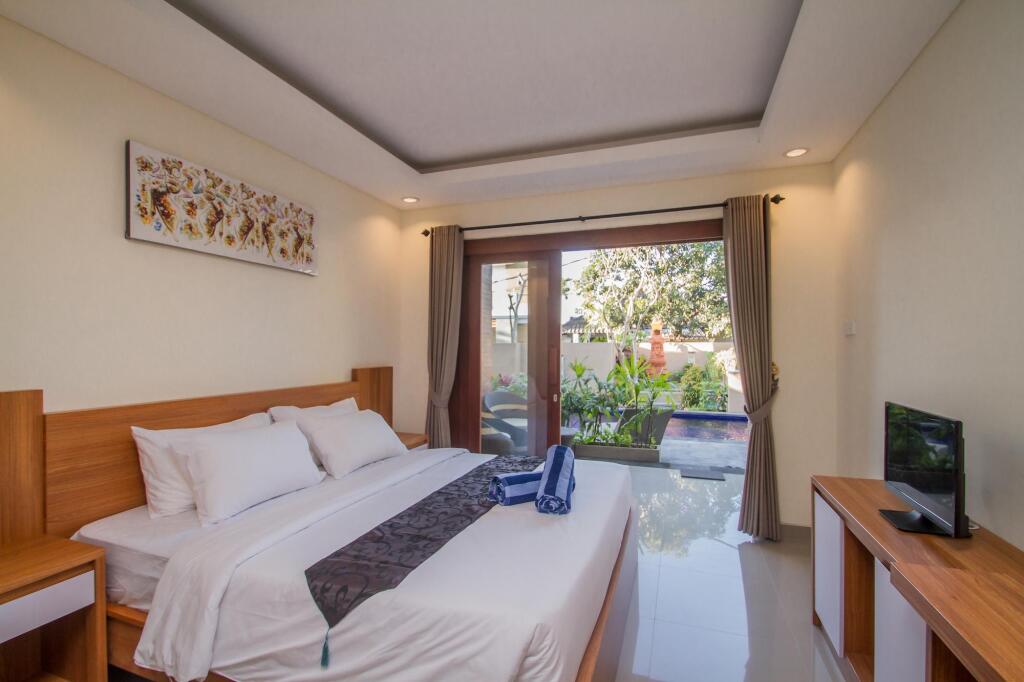 Санур: Anindya Sanur