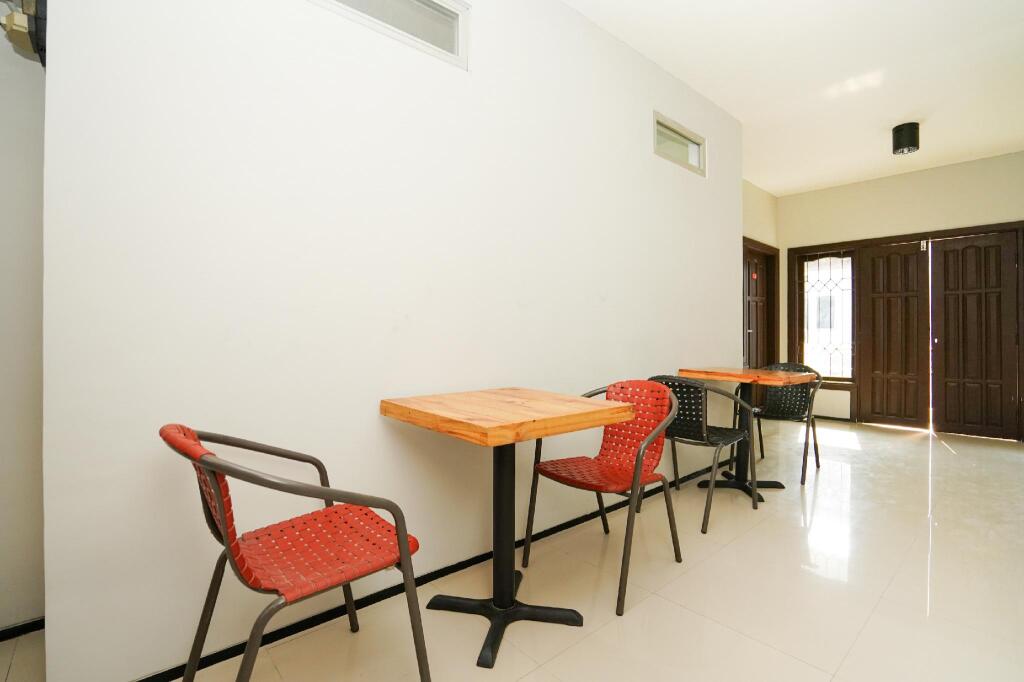 Сурабая: OYO 1541 Padang Pasir C-12 Residence