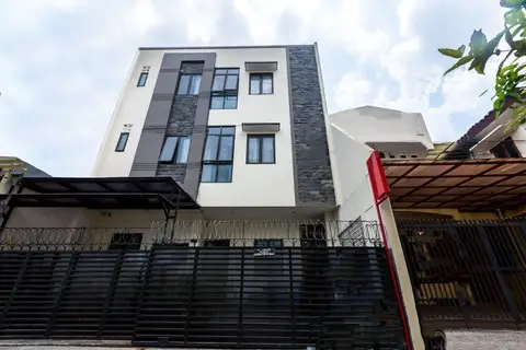 OYO 1598 Feby Inn Near RS Gandaria — фото 1