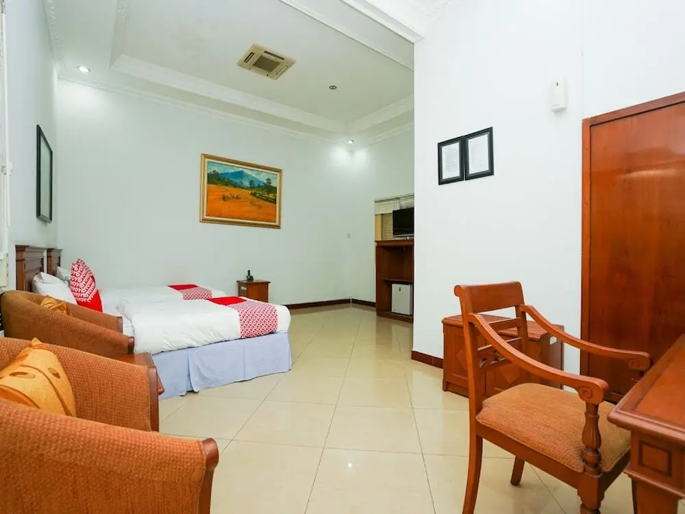 Гресик: OYO 1346 Sinergi Hotel Gresik