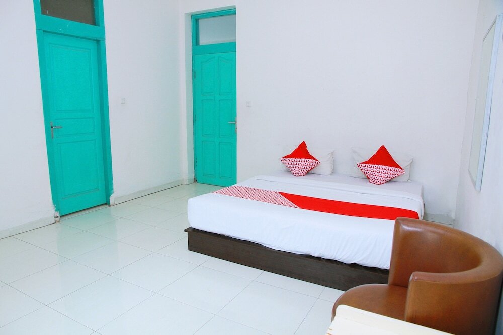 Палу: OYO 1325 Grand Wisata Hotel