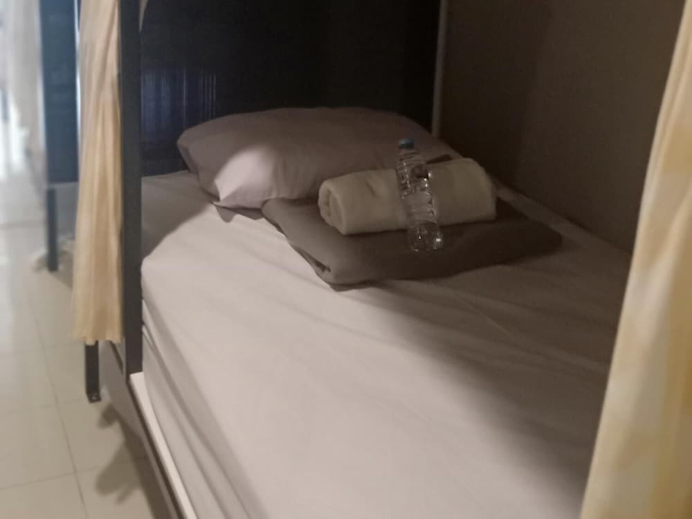 Кута: Bed Box Bali - Hostel