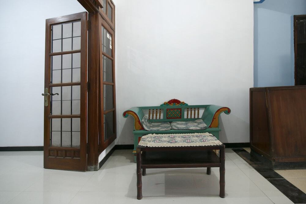 Сурабая: Medokan House Syariah Surabaya
