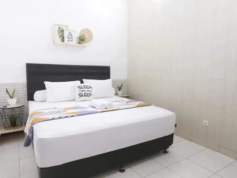 Депок: Gilgal Guesthouse