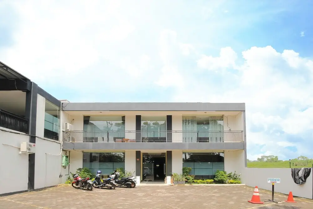 Чианджур: Airy Rancagoong Abdullah Bin Nuh 8 Cianjur