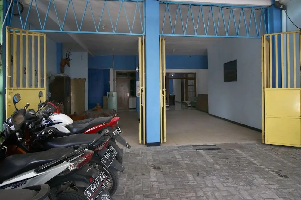 Сурабая: Airy Eco Syariah Rungkut Raya Medokan Sawah 28 Surabaya