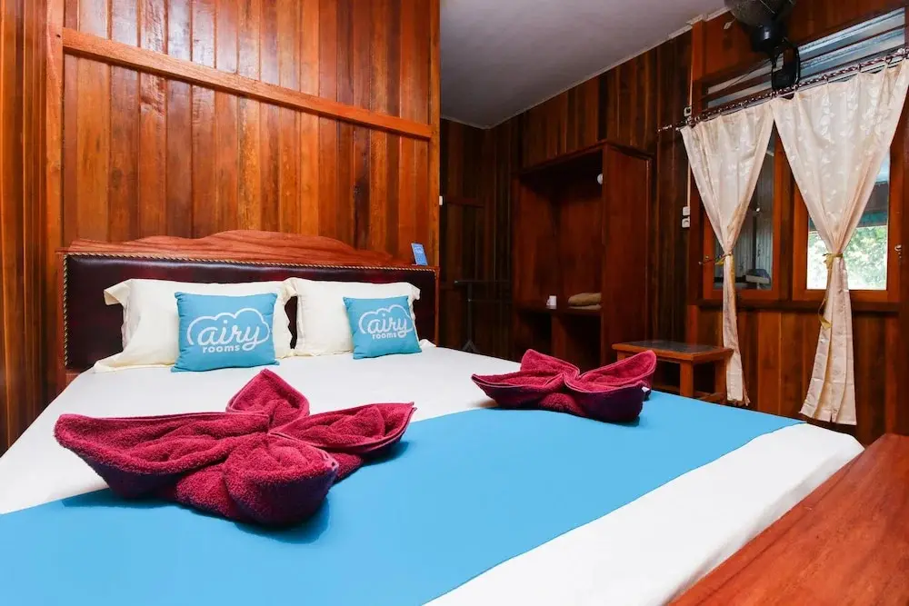 Вори: Airy Eco Lingkungan Satu 36 Bunaken