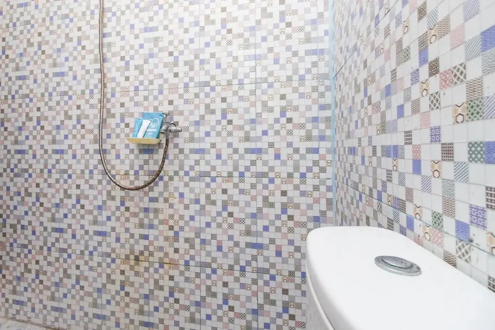 Вори: Airy Eco Lingkungan Satu 36 Bunaken