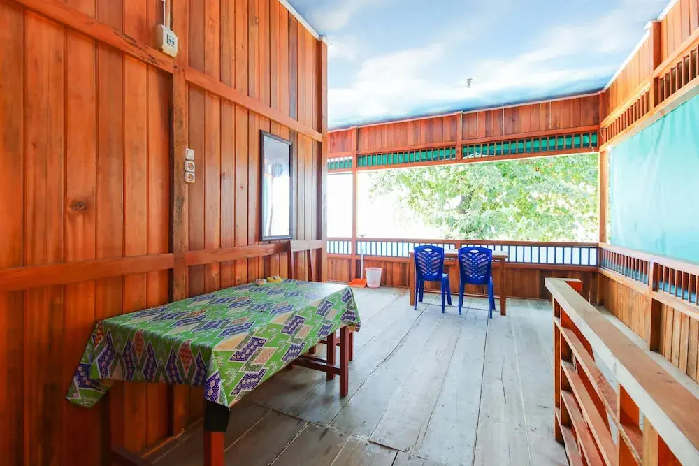 Вори: Airy Eco Lingkungan Satu 36 Bunaken