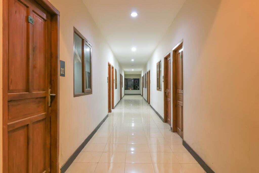 Падангсамбиан: Oyo 1054 Bayak Bali Hotel