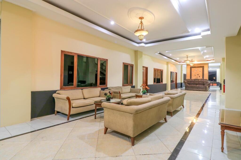 Падангсамбиан: Oyo 1054 Bayak Bali Hotel