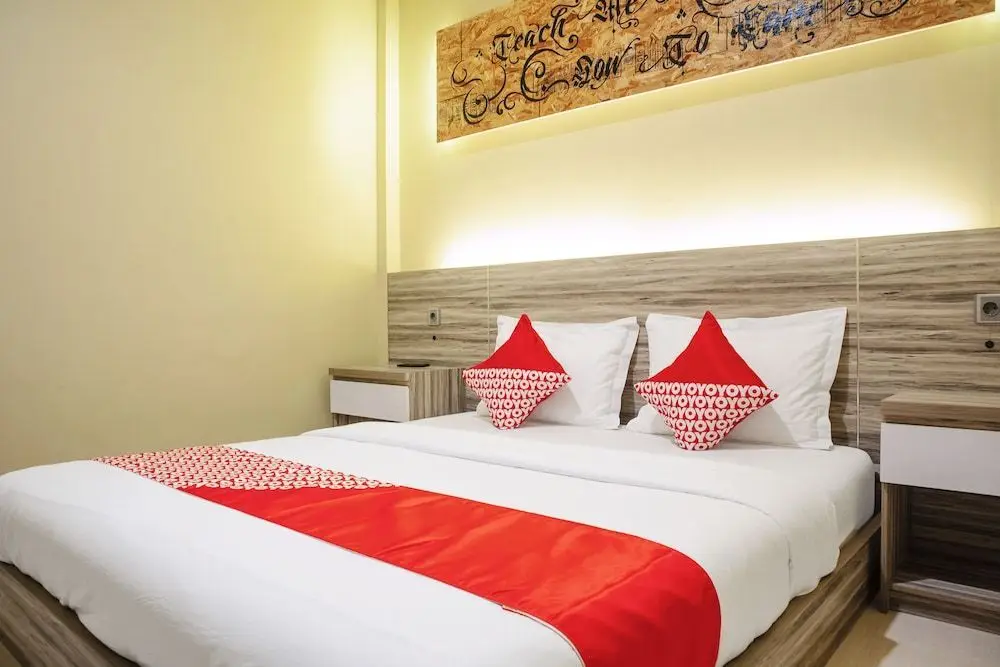 Купанг: Oyo 1517 Madagascar Hotel