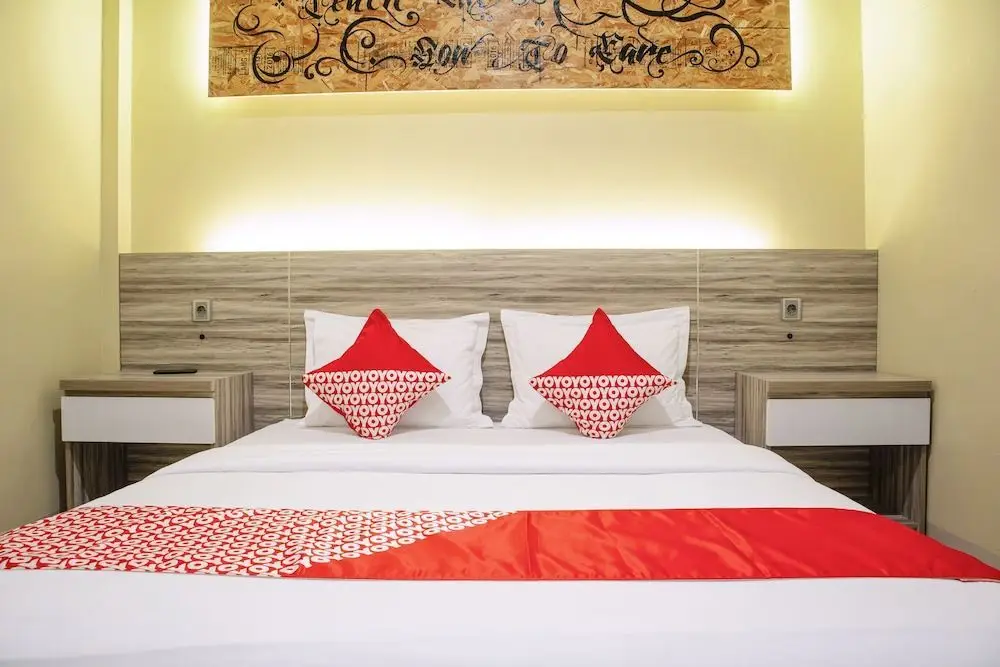 Купанг: Oyo 1517 Madagascar Hotel