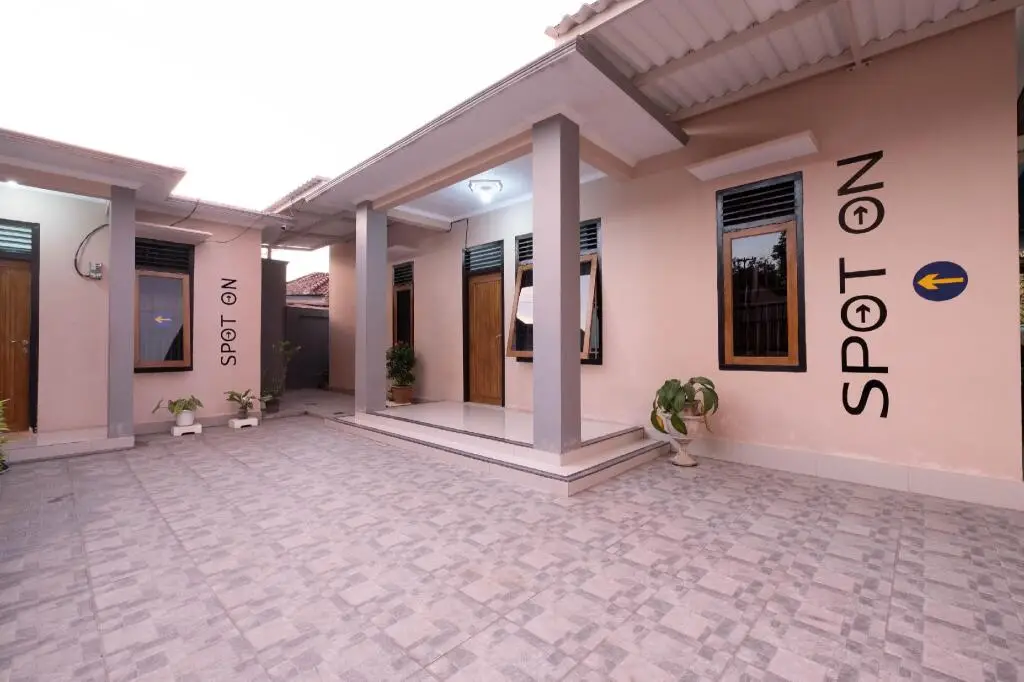 Матарам: SPOT ON 1784 TNC Residence Syariah