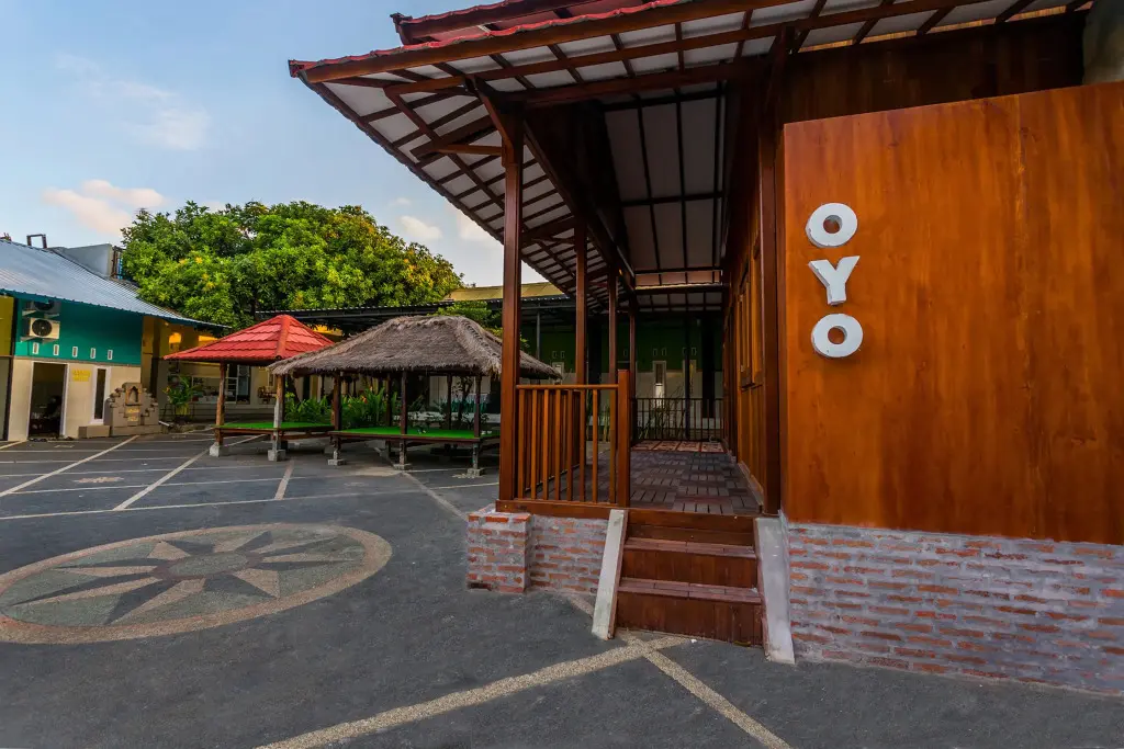 Матарам: OYO 1427 Azzahra Guest House Syariah