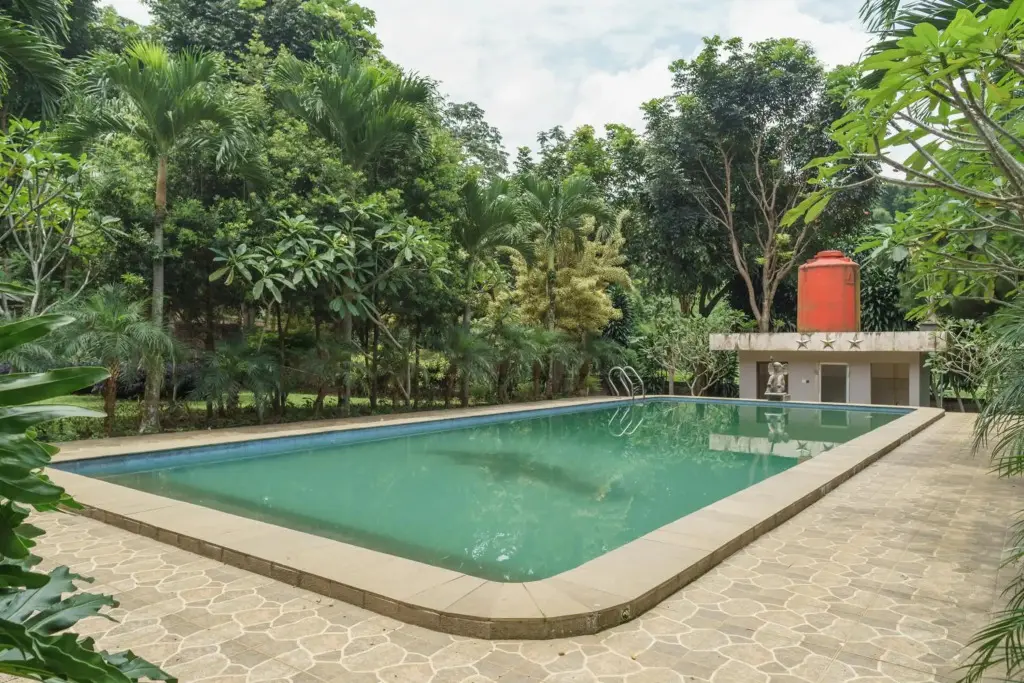 Сукарайя: RedDoorz Plus @ Lodaya Gunung Geulis Puncak